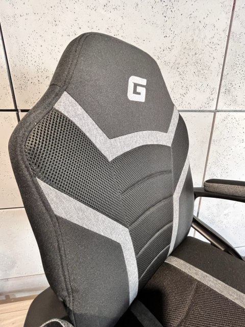 Fotel obrotowy do biurka MARIO BLACK + LIGHT GREY Fotel obrotowy do biurka MARIO BLACK + LIGHT GREY