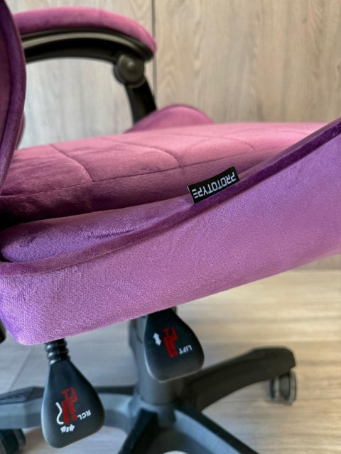 Fotel obrotowy gamingowy HERO ENZO PURPLE ALCANTARA Fotel obrotowy gamingowy HERO ENZO PURPLE ALCANTARA