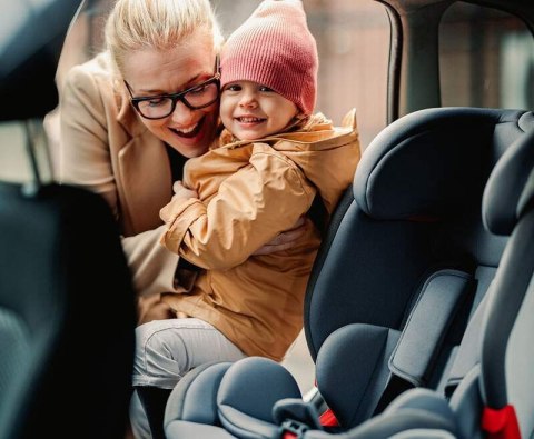 Fotelik samochodowy ISOFIX 360 FORZA BLACK 0-36 kg uniwersalny Fotelik samochodowy ISOFIX 360 FORZA BLACK 0-36 kg uniwersalny