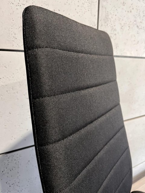 Krzesła tapicerowane zestaw 4 VALVA LINE FABRIC BLACK Krzesła tapicerowane zestaw 4 VALVA LINE FABRIC BLACK