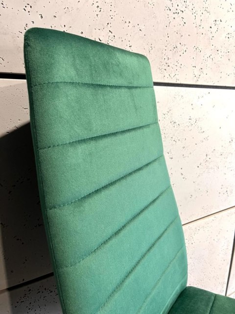 Krzesła tapicerowane zestaw 4 VALVA LINE VELVET GREEN Krzesła tapicerowane zestaw 4 VALVA LINE VELVET GREEN