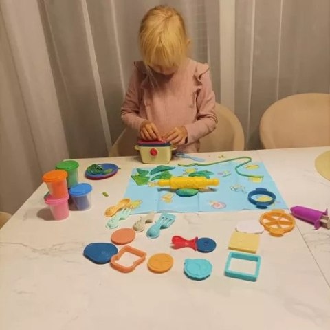 Masa plastyczna- zestaw Kruzzel 22561 Masa plastyczna- zestaw Kruzzel 22561