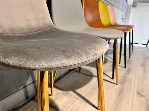 Krzesło tapicerowane GIULIA VELVET GREY GOLD Krzesło tapicerowane GIULIA VELVET GREY GOLD