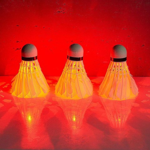 LOTKA BADMINTON Z PIÓR 3 SZT LED ENERO LOTKA BADMINTON Z PIÓR 3 SZT LED ENERO