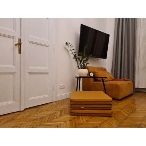 MATERAC GIMNASTYCZNY SKŁADANY BRĄZOWY 180CM BENCHK MATERAC GIMNASTYCZNY SKŁADANY BRĄZOWY 180CM BENCHK